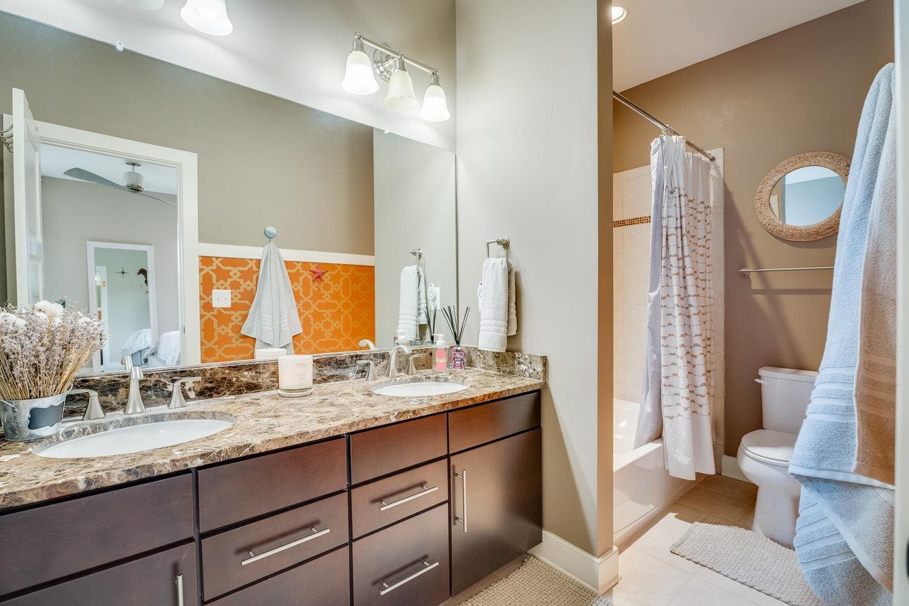 3436 CHARLESTON BLVD