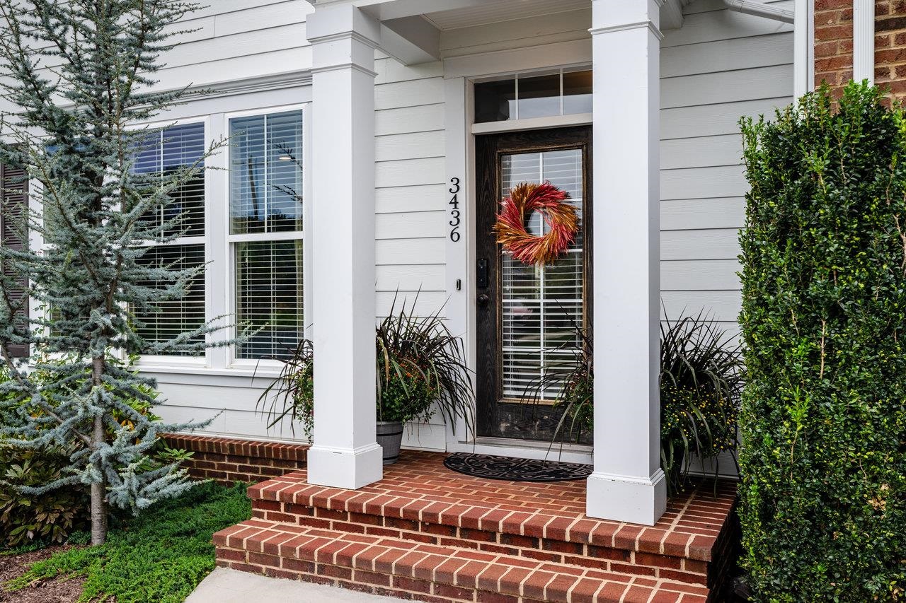 3436 CHARLESTON BLVD