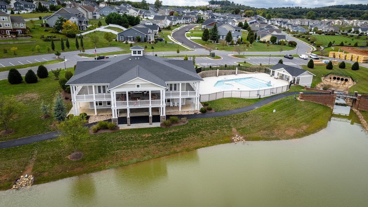 3436 CHARLESTON BLVD