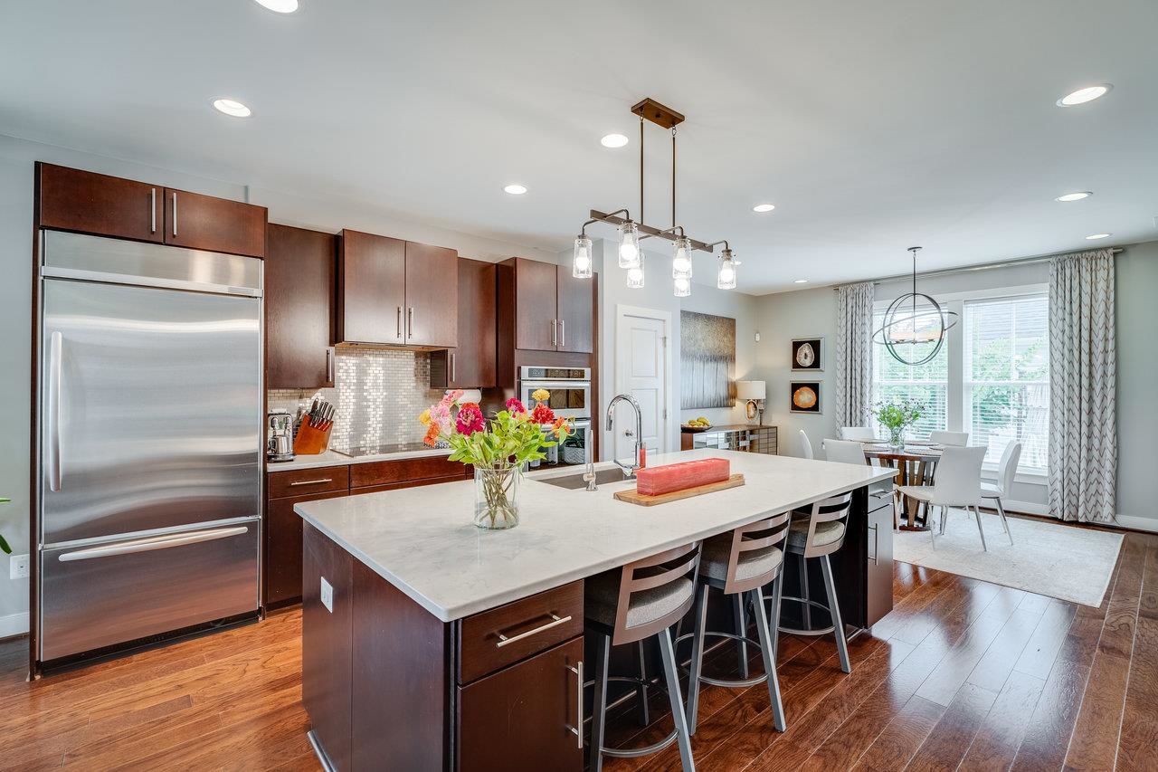 3436 CHARLESTON BLVD