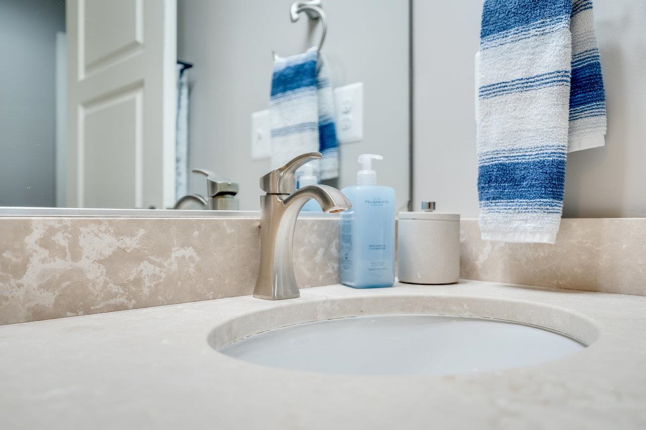 3436 CHARLESTON BLVD