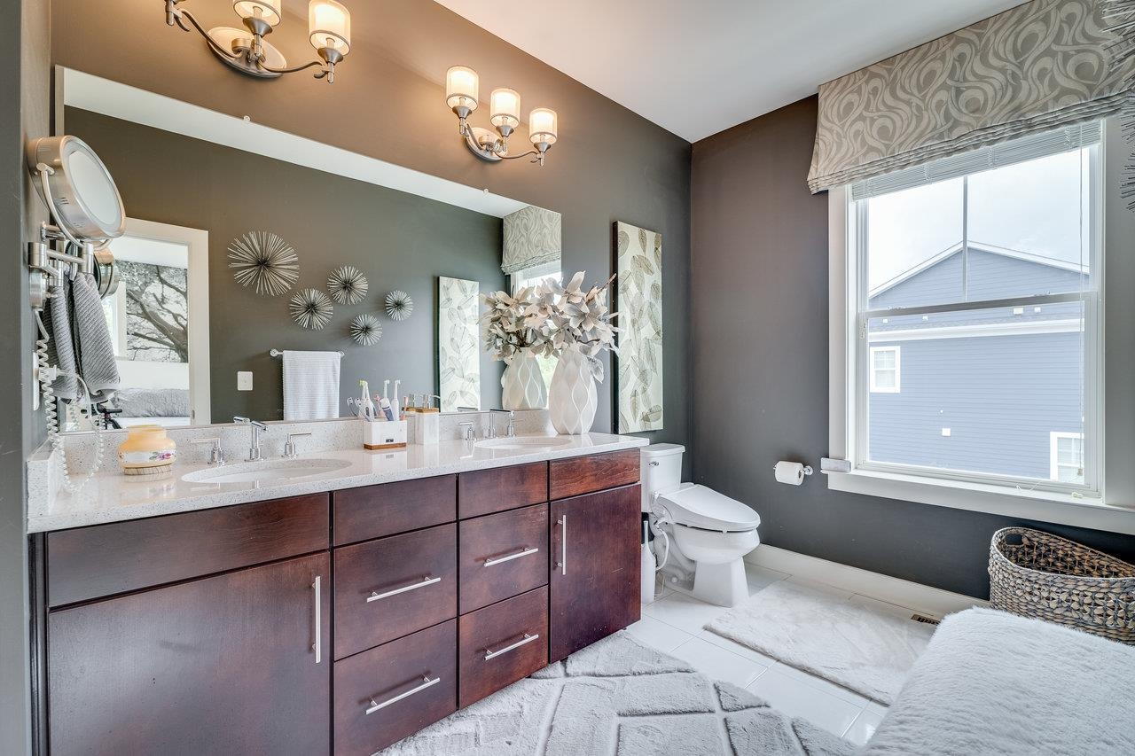 3436 CHARLESTON BLVD