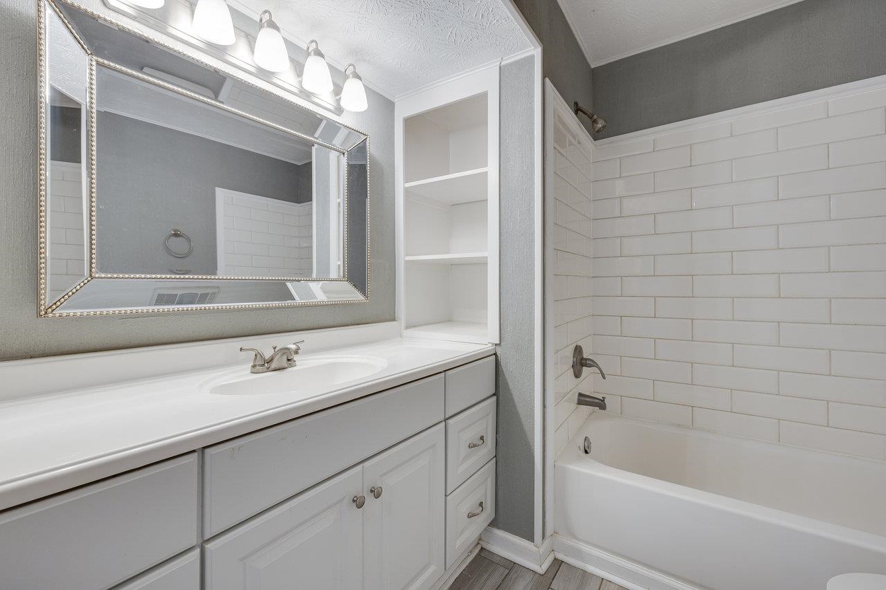 11193 INDIAN TRAIL RD