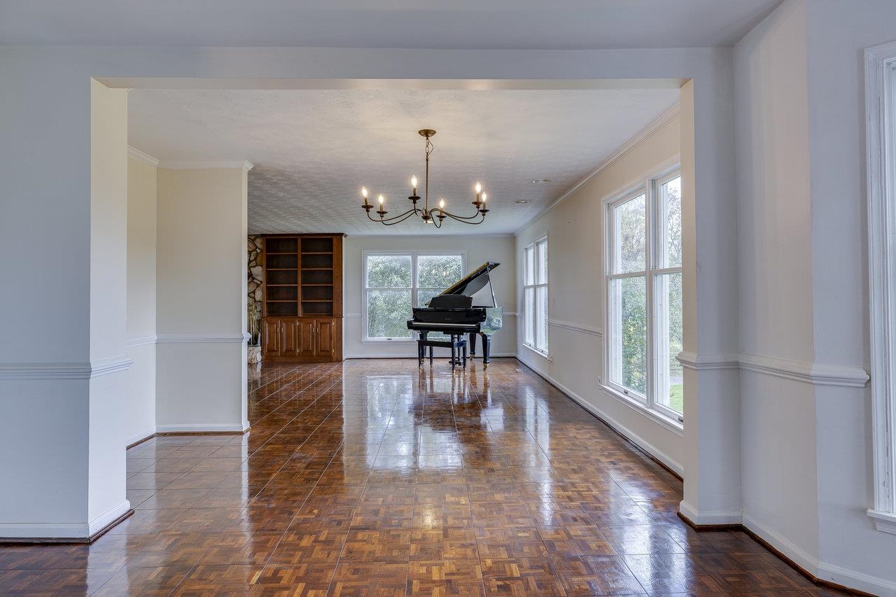 11193 INDIAN TRAIL RD