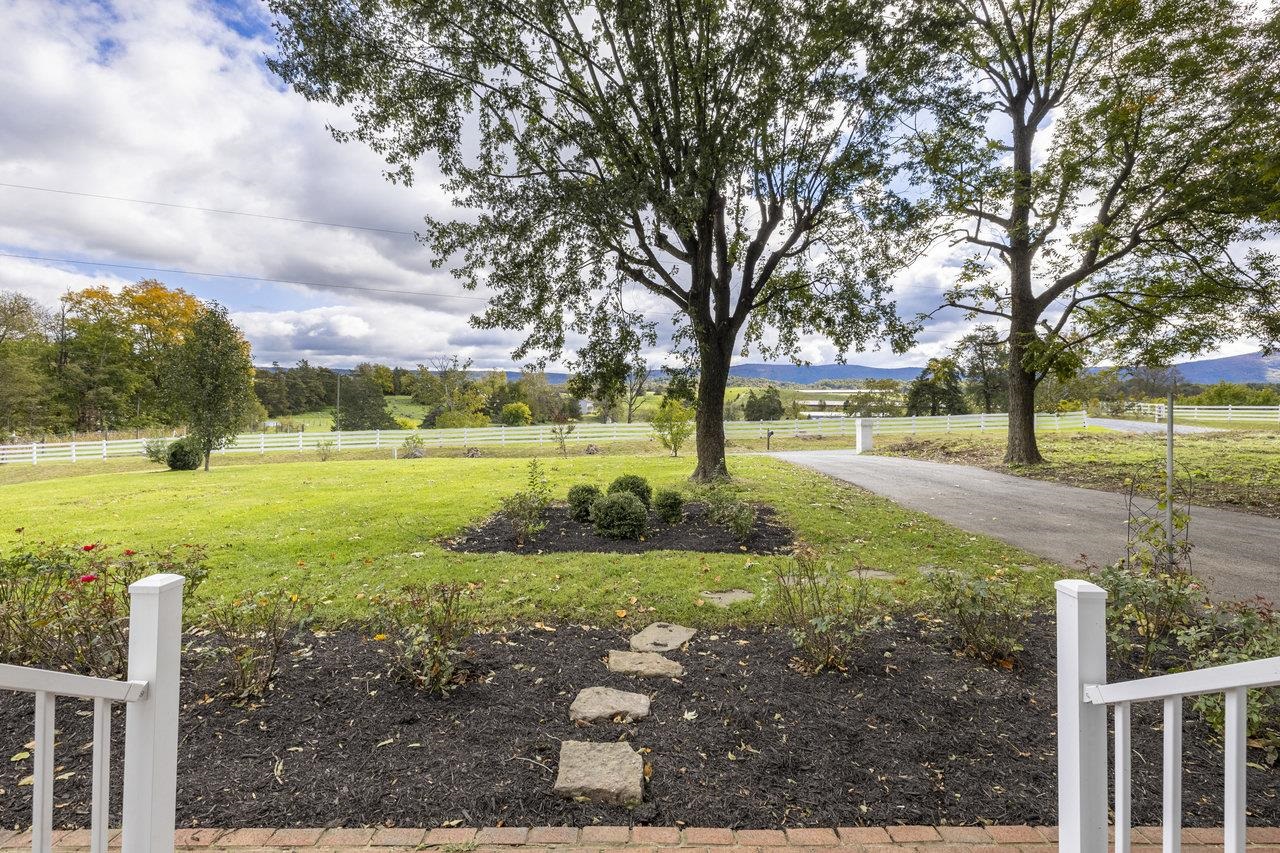 11193 INDIAN TRAIL RD