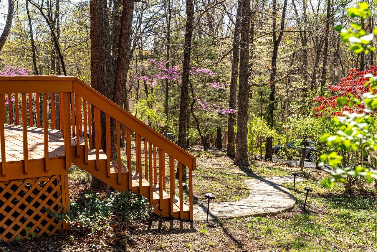 2829 LANIER LN