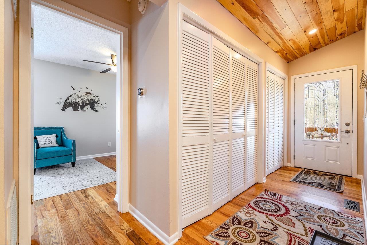 2829 LANIER LN