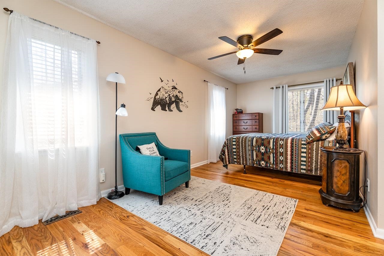 2829 LANIER LN