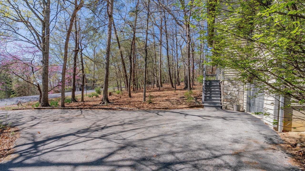 253 ELK LN