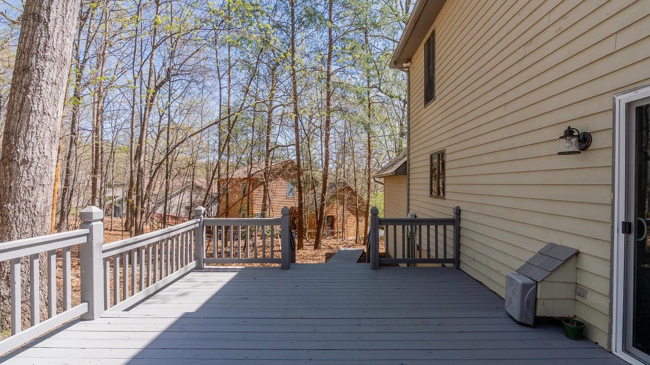 253 ELK LN