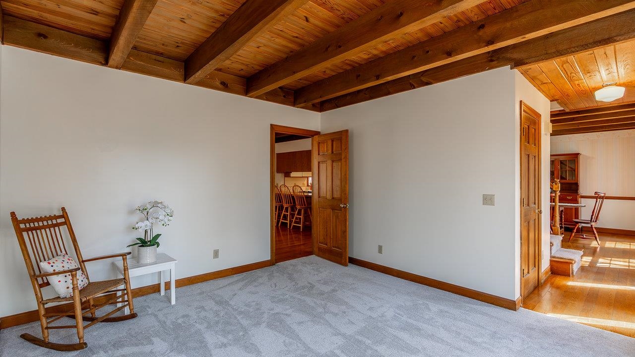 253 ELK LN