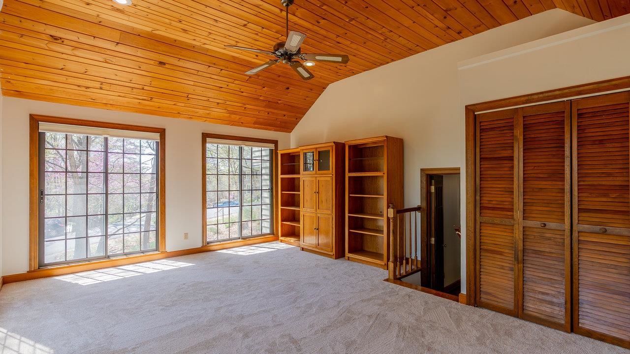 253 ELK LN