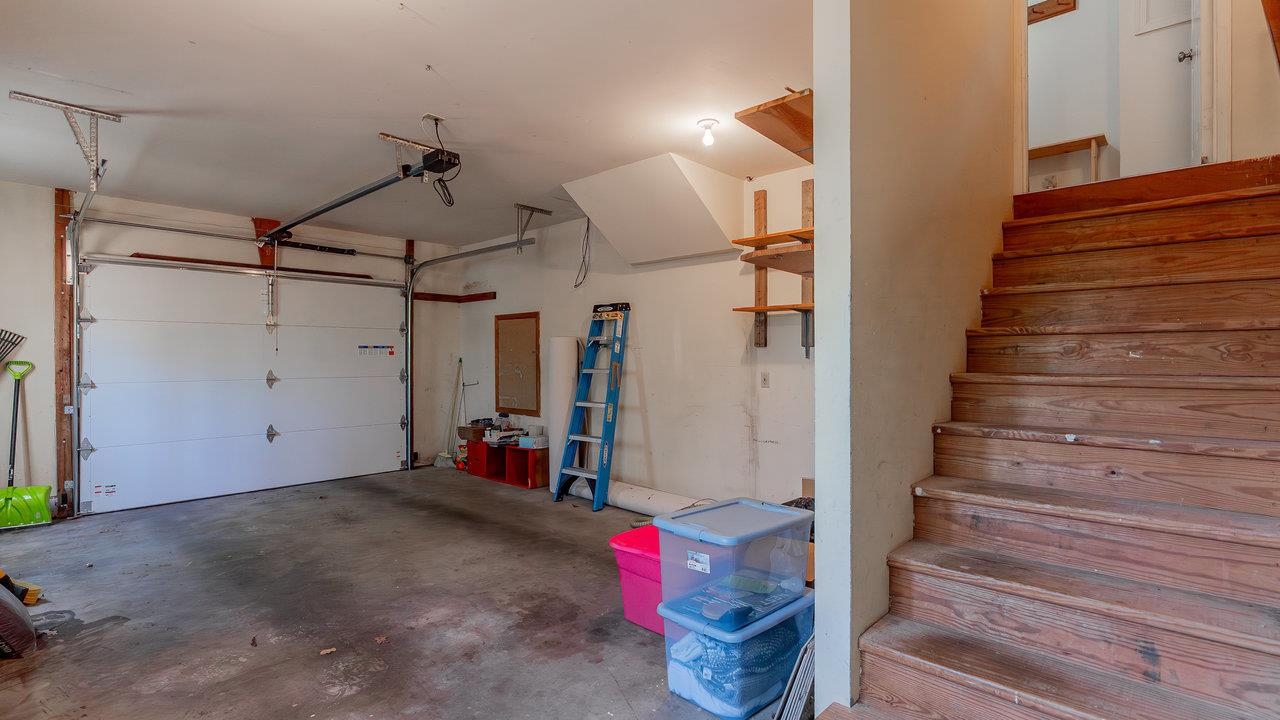 253 ELK LN