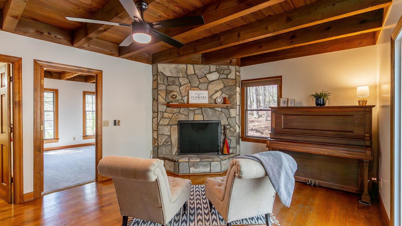 253 ELK LN