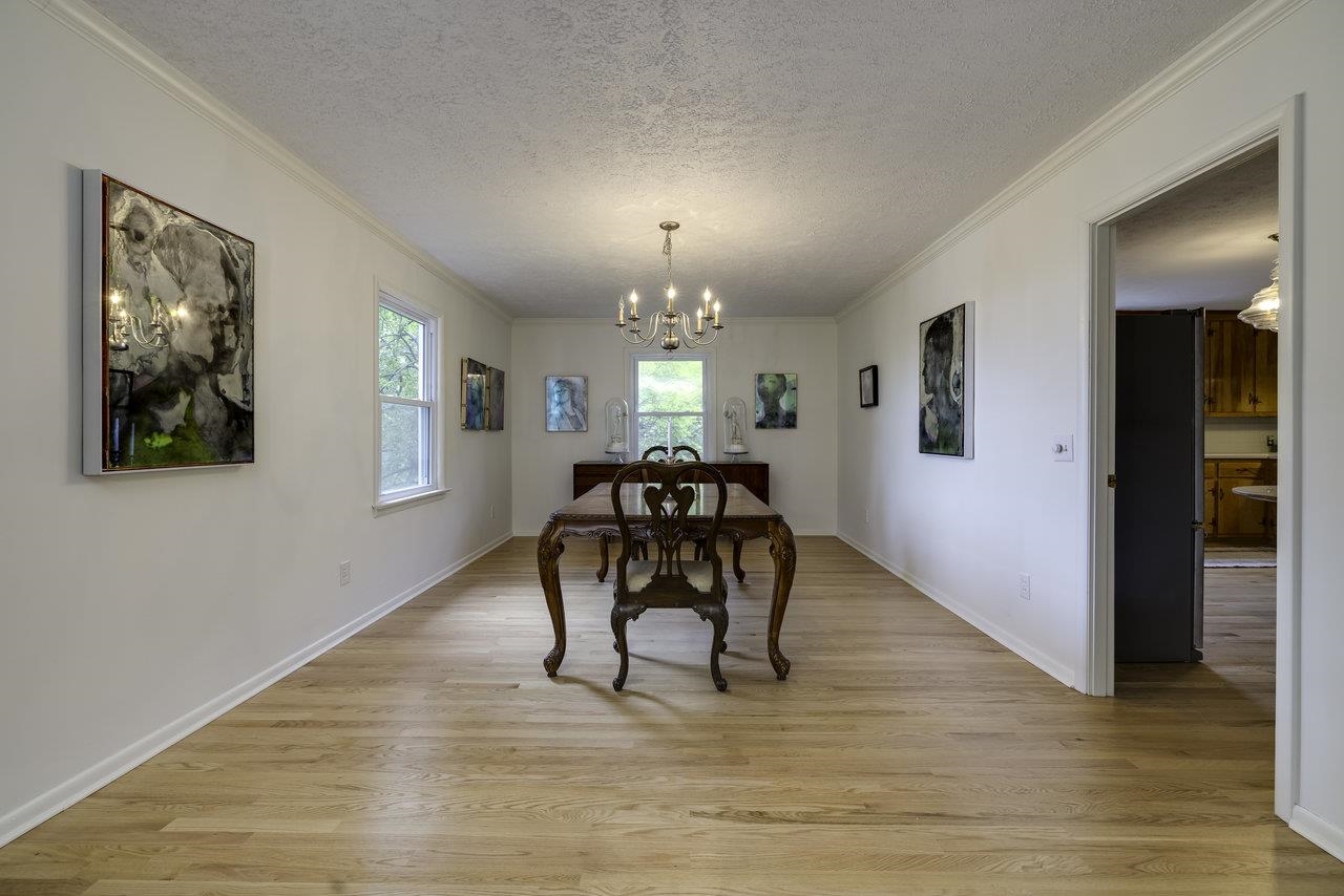 1217 WINDSOR RD
