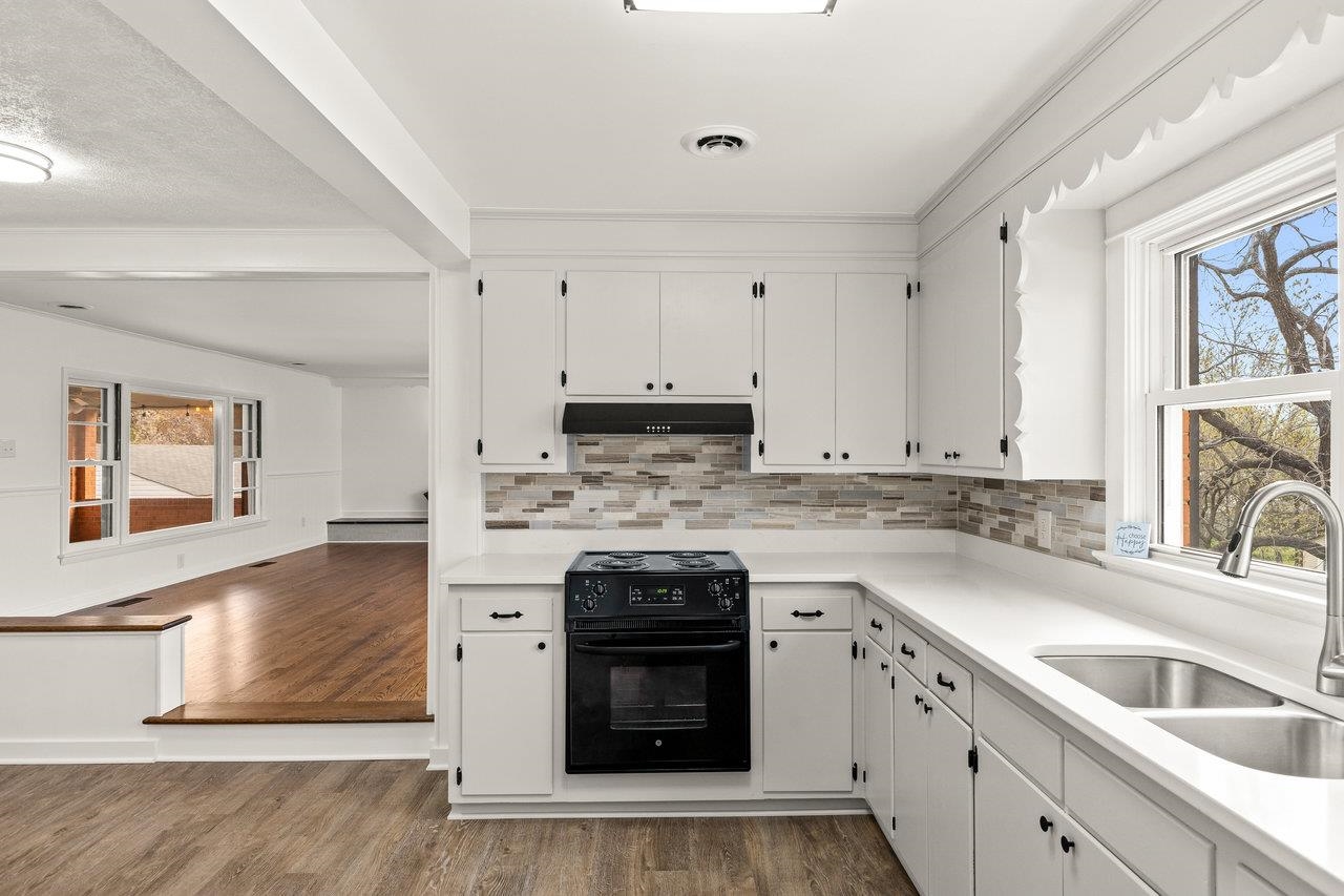 10370 SPOTSWOOD TRL