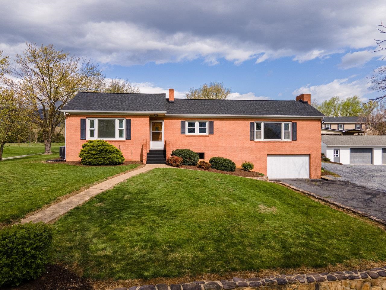 10370 SPOTSWOOD TRL