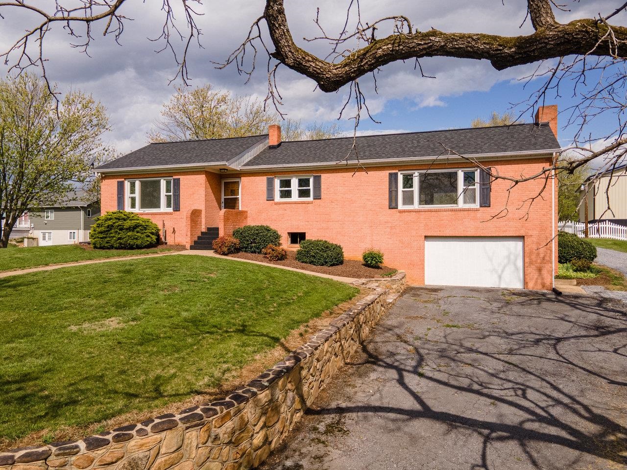 10370 SPOTSWOOD TRL