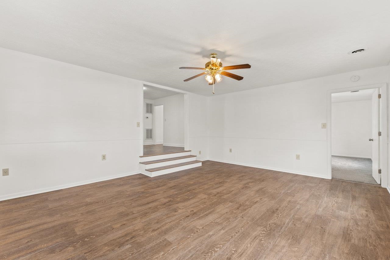 10370 SPOTSWOOD TRL