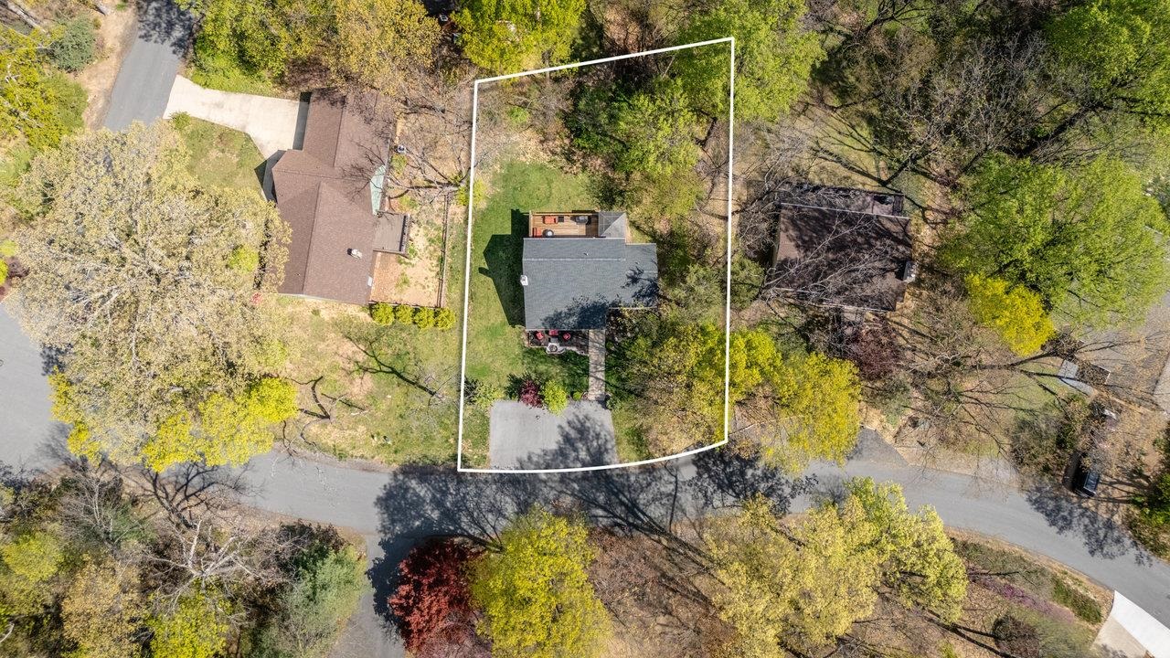588 FLOWER DR