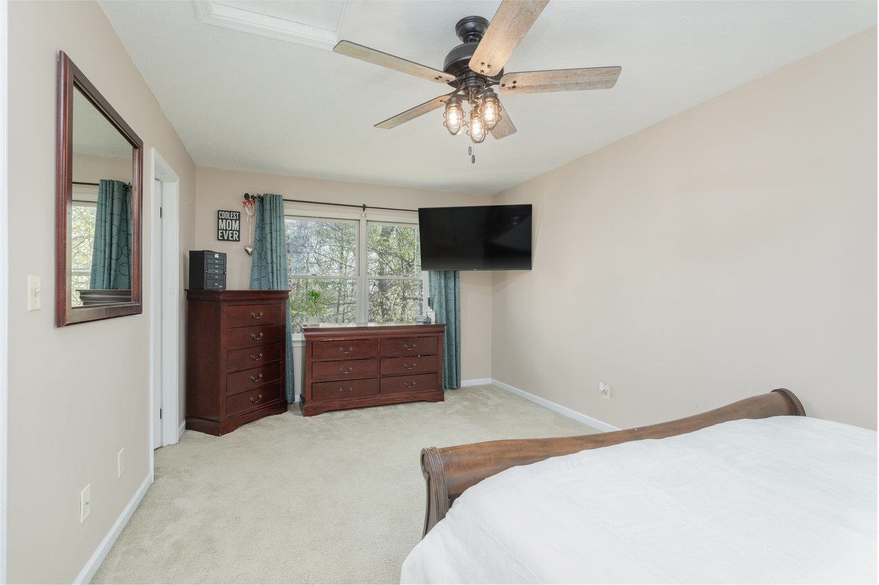 588 FLOWER DR