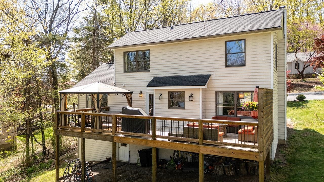 588 FLOWER DR