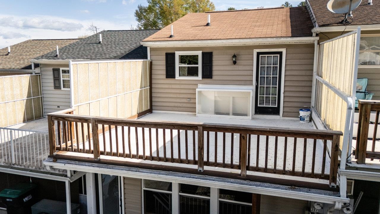 397 MT CRAWFORD AVE