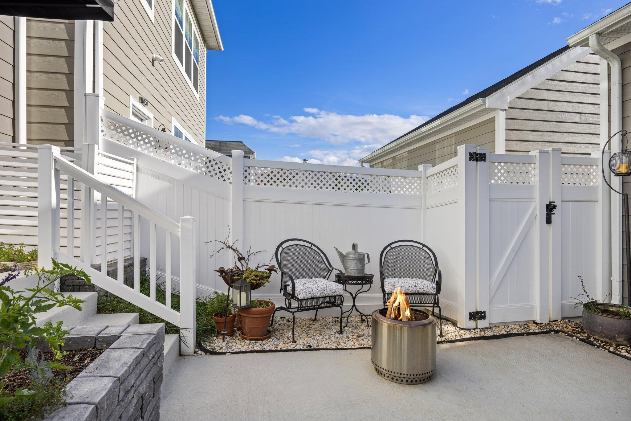 3330 CHARLESTON BLVD