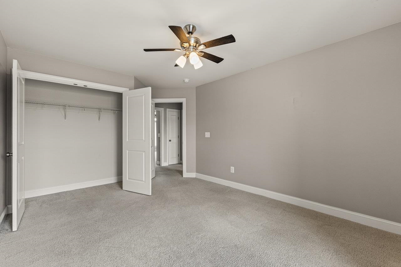 3215 CHARLESTON BLVD