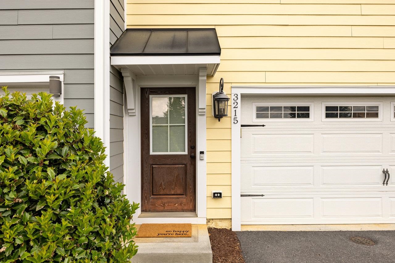 3215 CHARLESTON BLVD