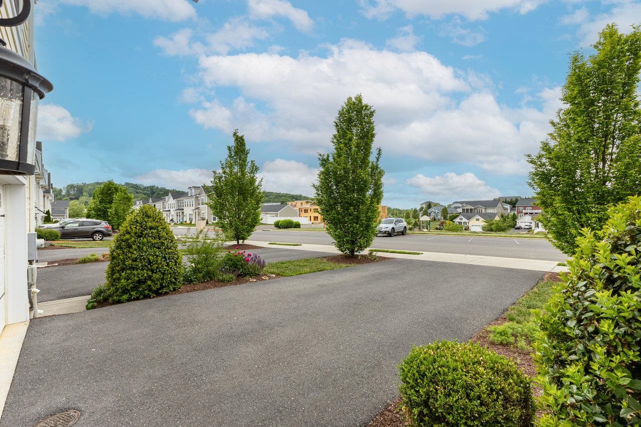 3215 CHARLESTON BLVD