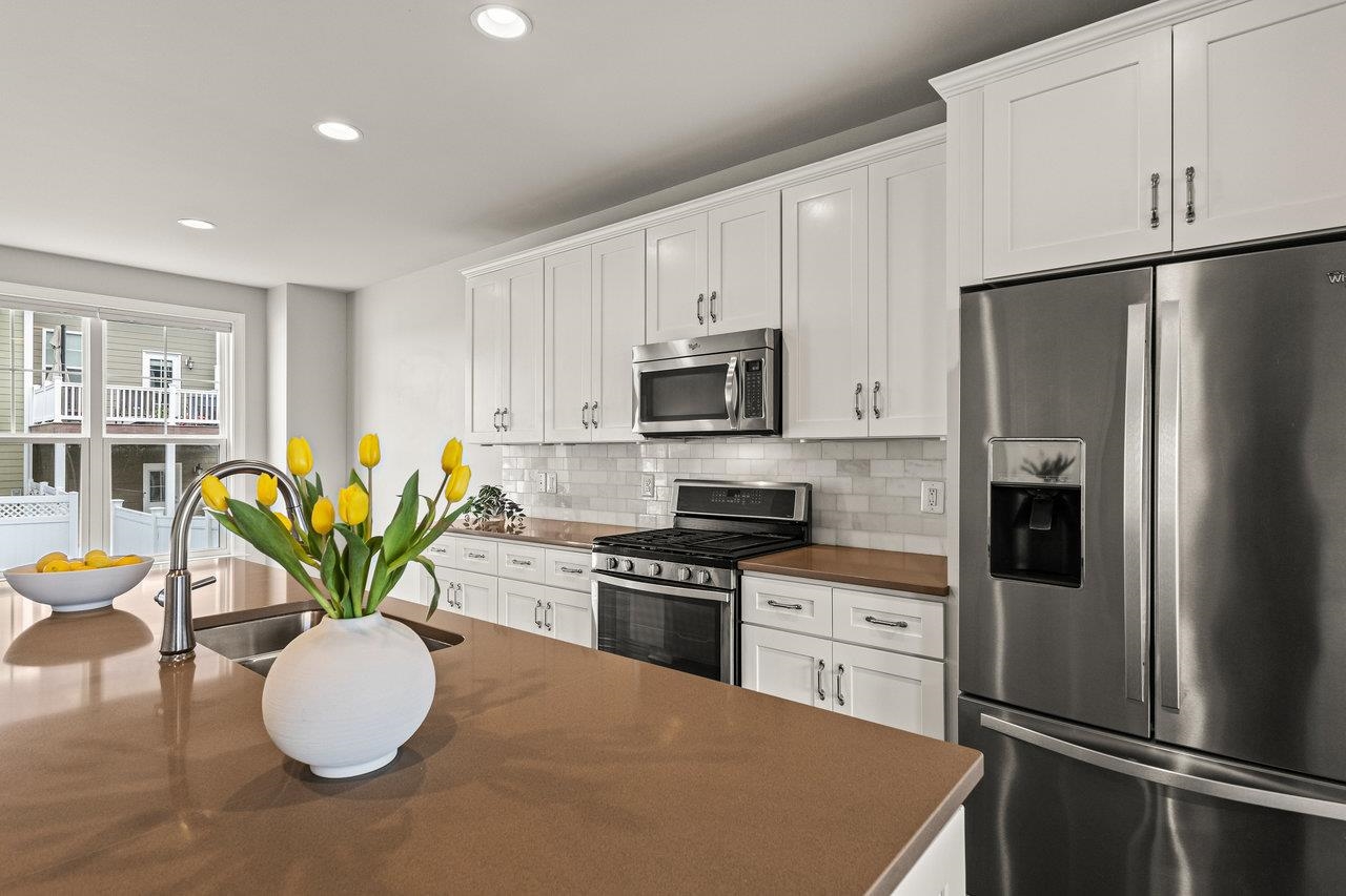 3215 CHARLESTON BLVD