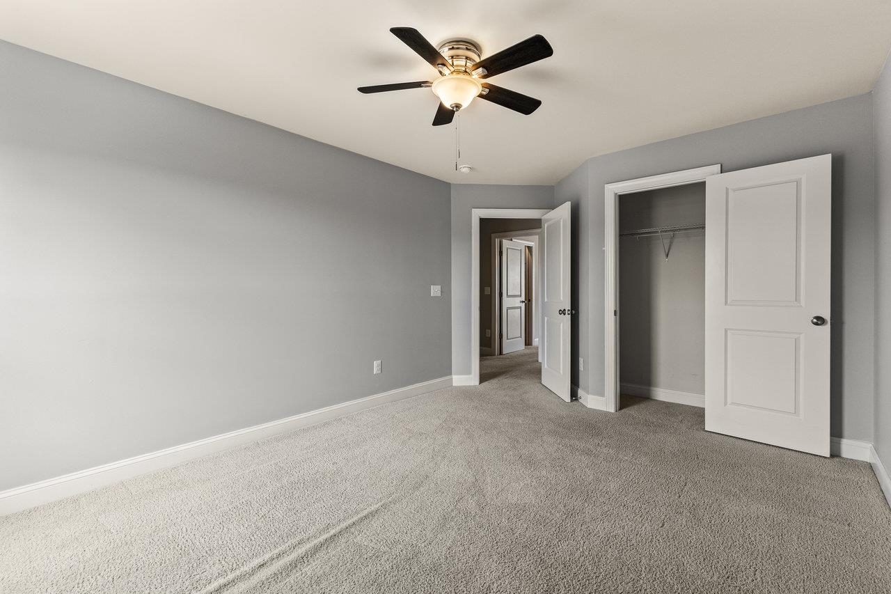 3215 CHARLESTON BLVD