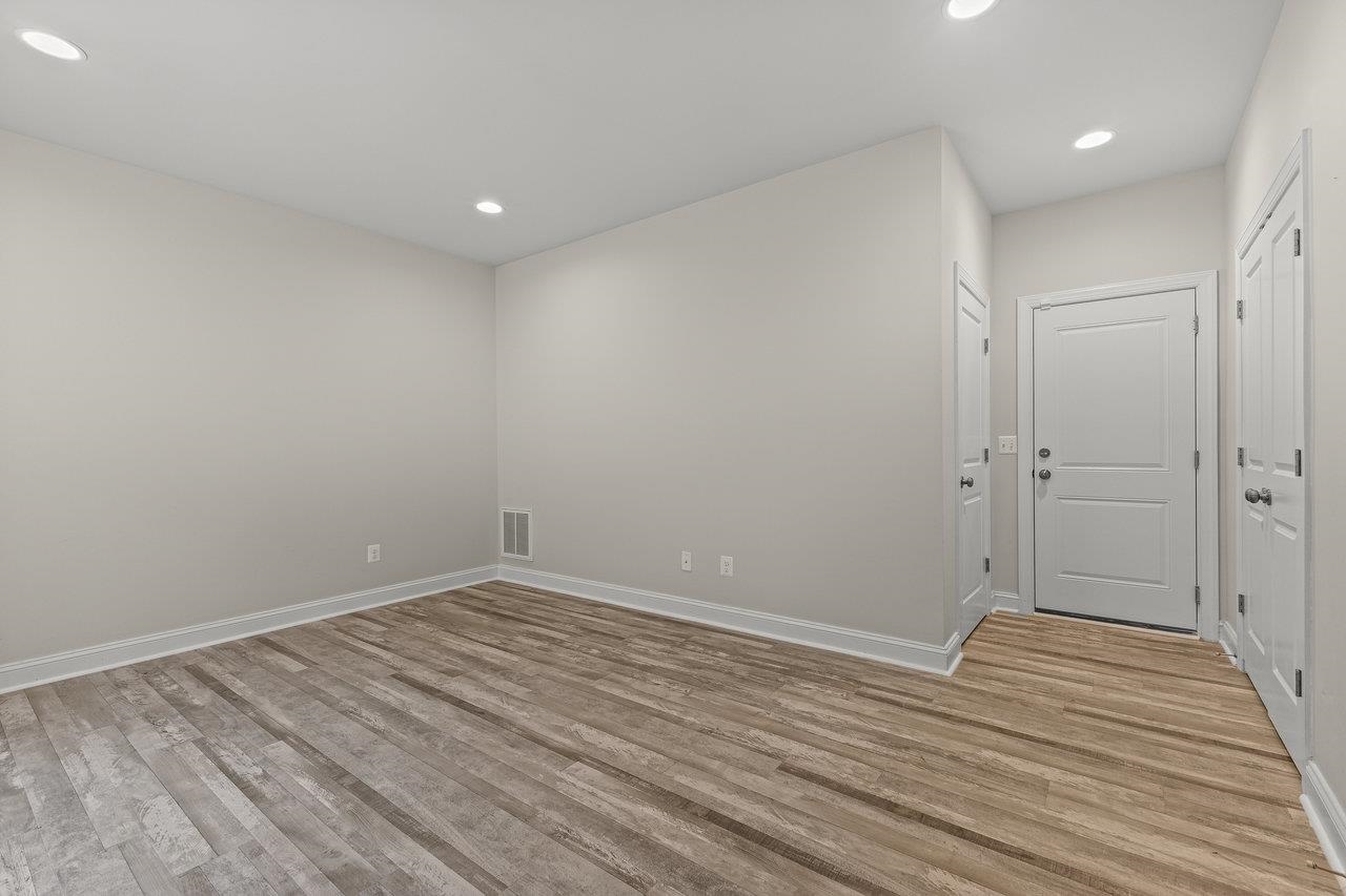 3215 CHARLESTON BLVD