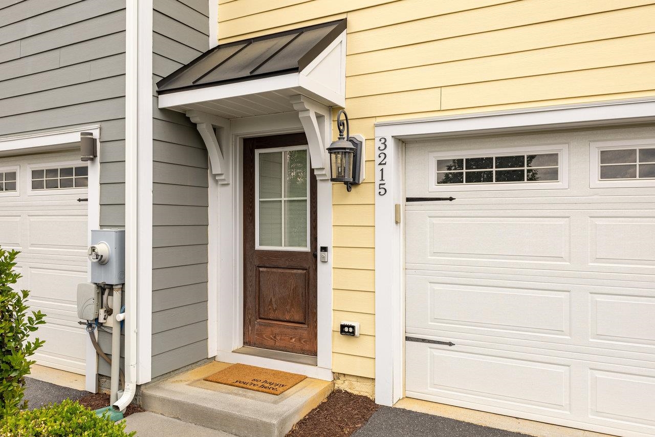 3215 CHARLESTON BLVD