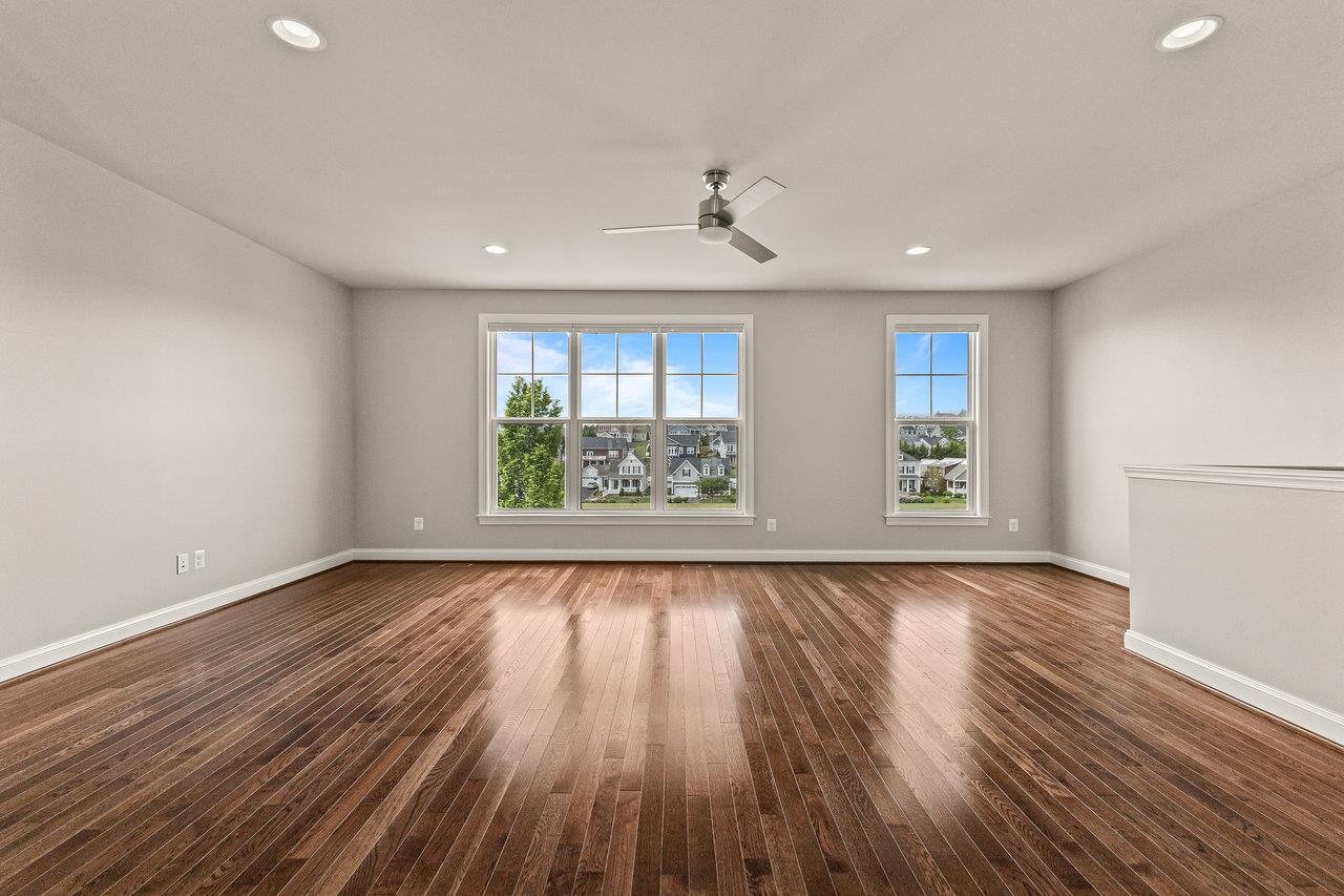 3215 CHARLESTON BLVD