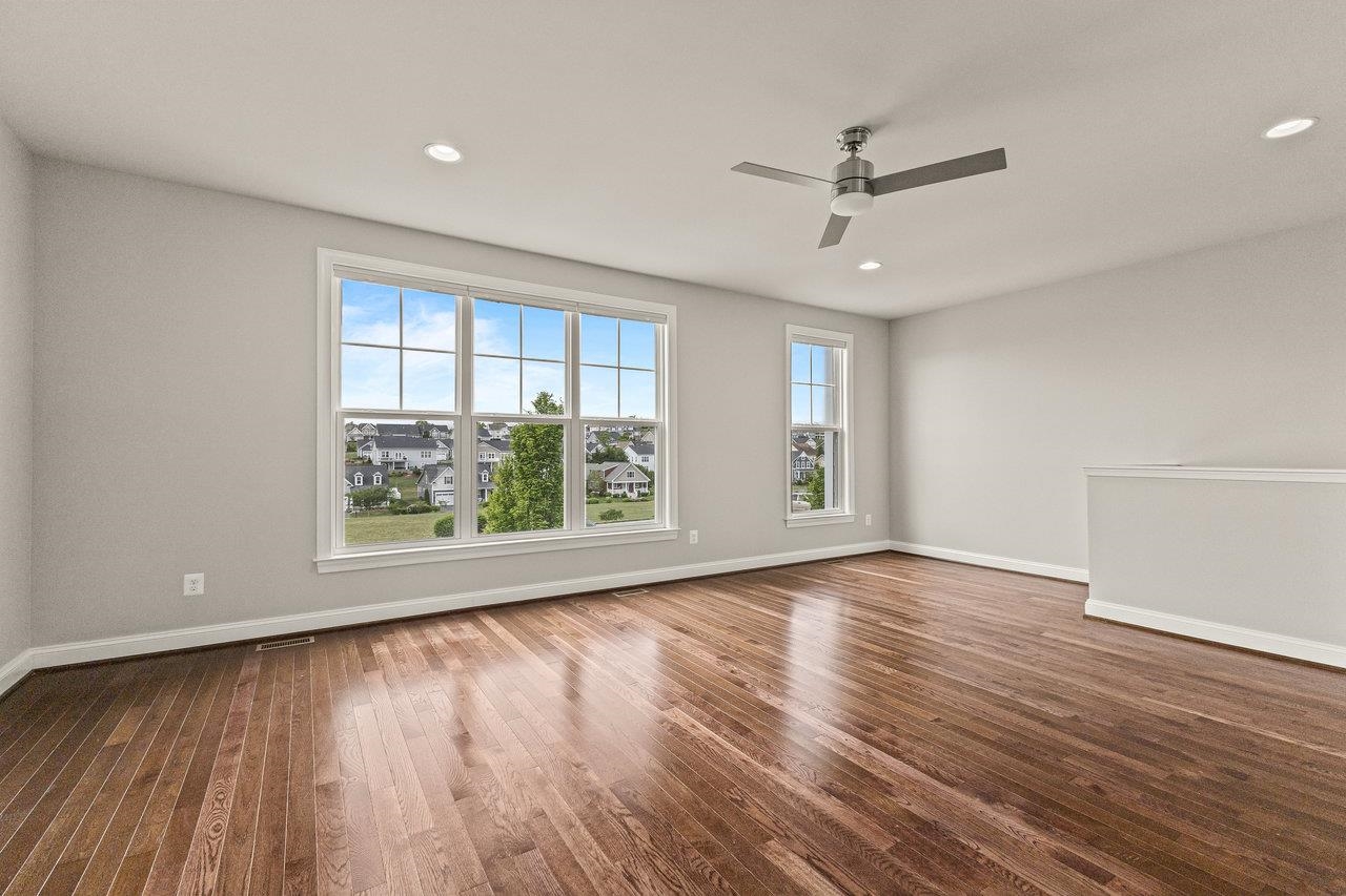 3215 CHARLESTON BLVD