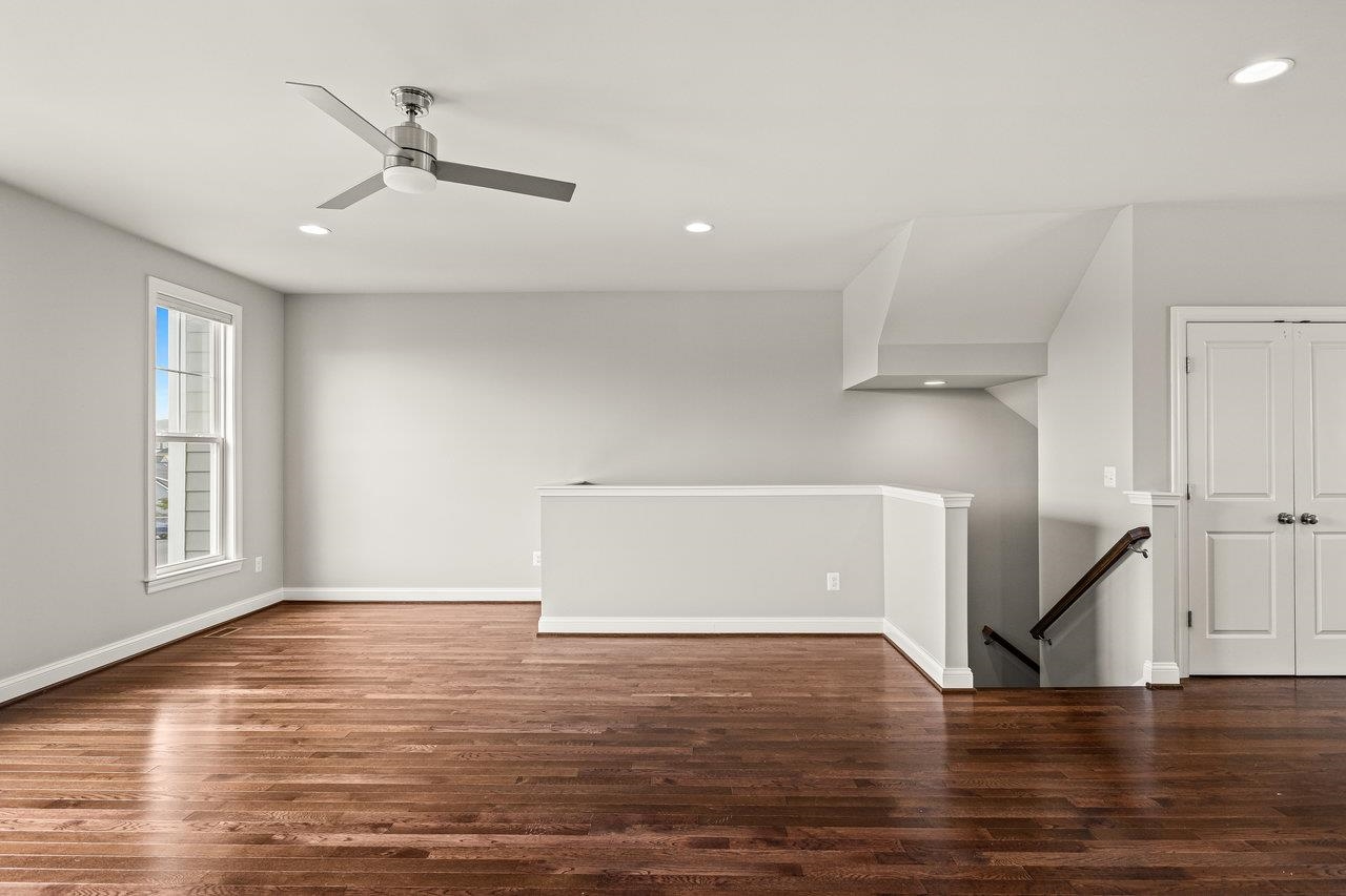 3215 CHARLESTON BLVD