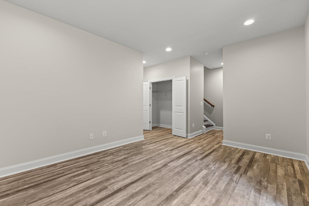 3215 CHARLESTON BLVD