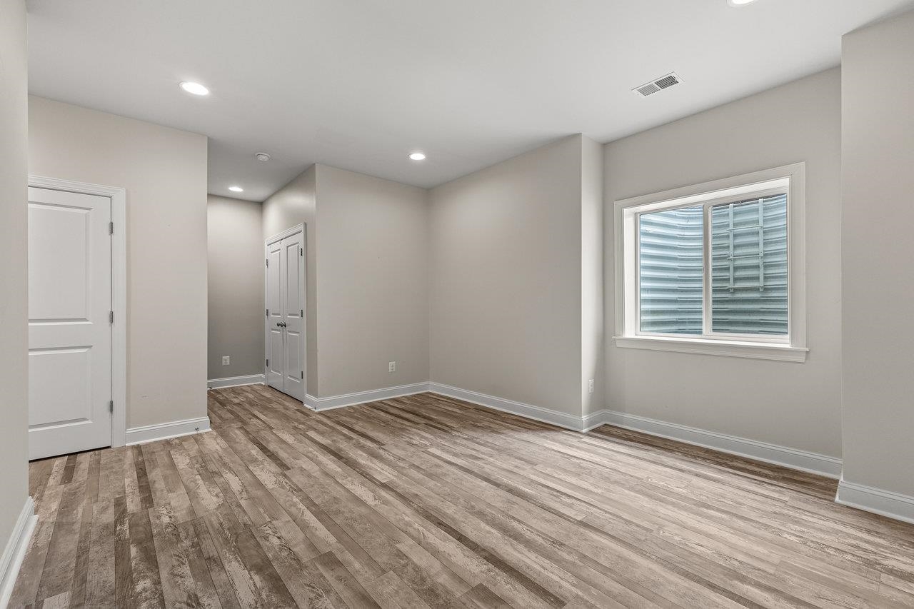 3215 CHARLESTON BLVD