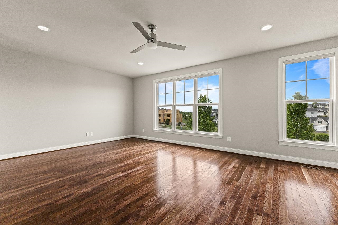 3215 CHARLESTON BLVD