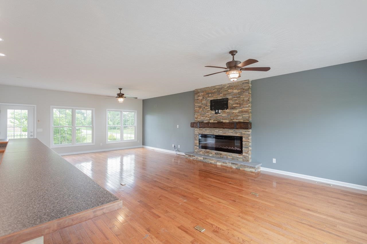 6081 DOTTS LN