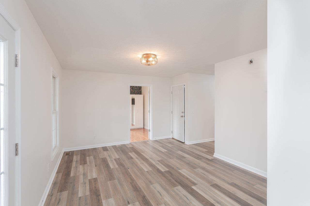 6081 DOTTS LN