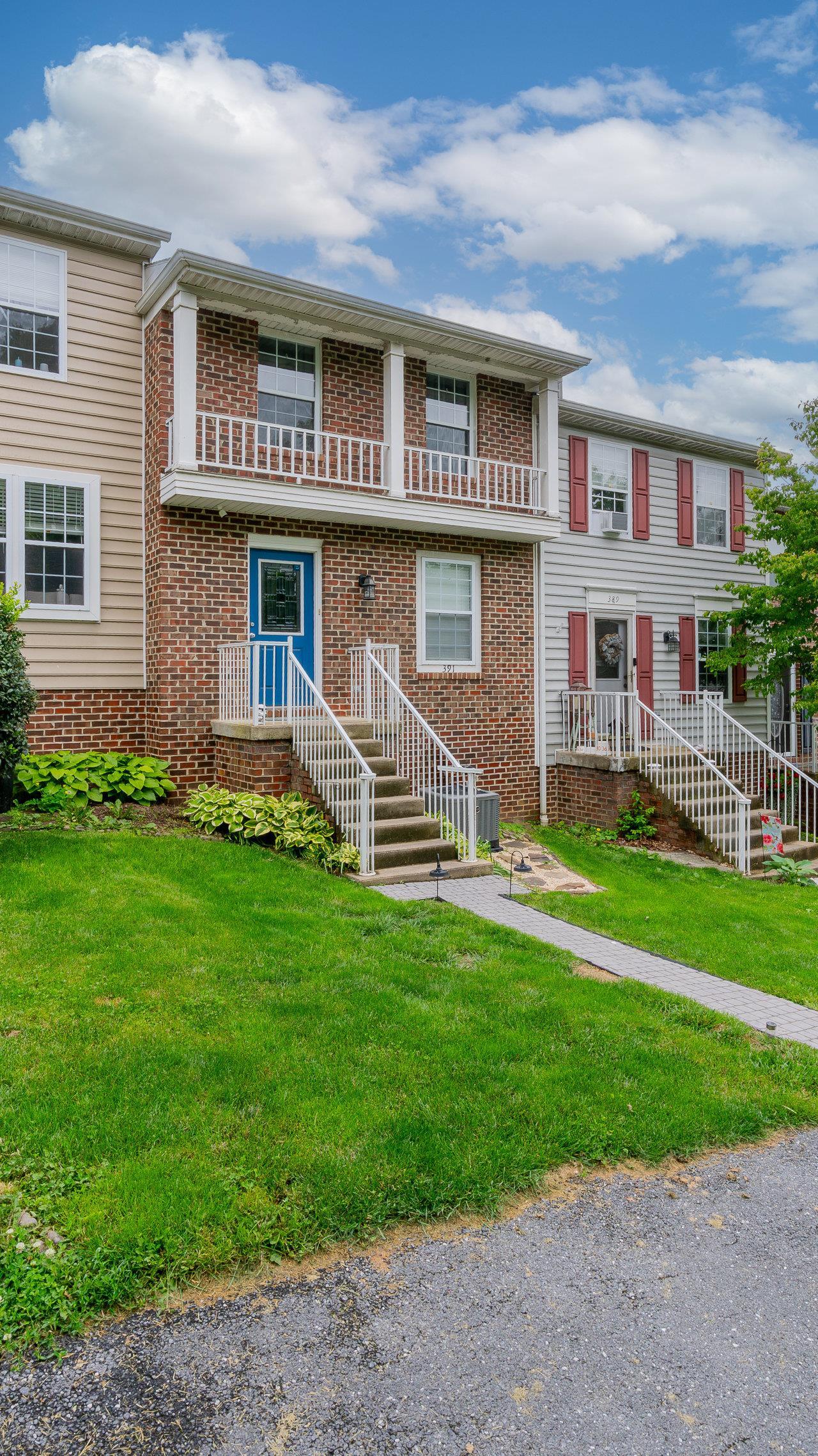 391 MT CRAWFORD AVE
