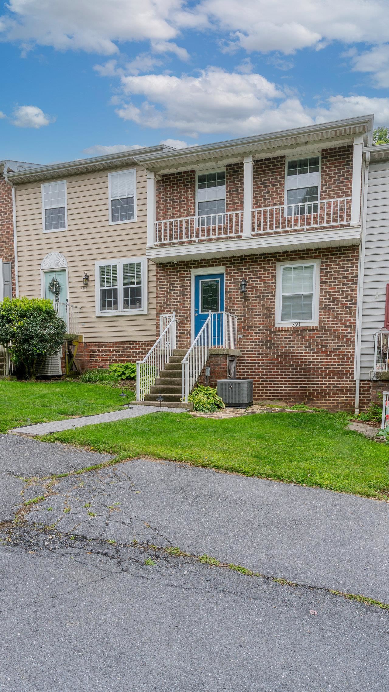 391 MT CRAWFORD AVE
