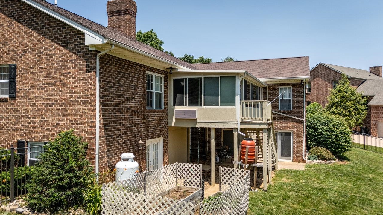 1492 CUMBERLAND DR