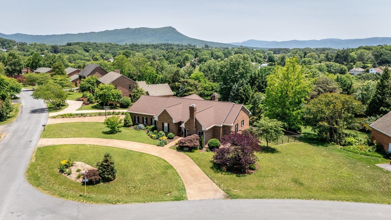 1492 CUMBERLAND DR