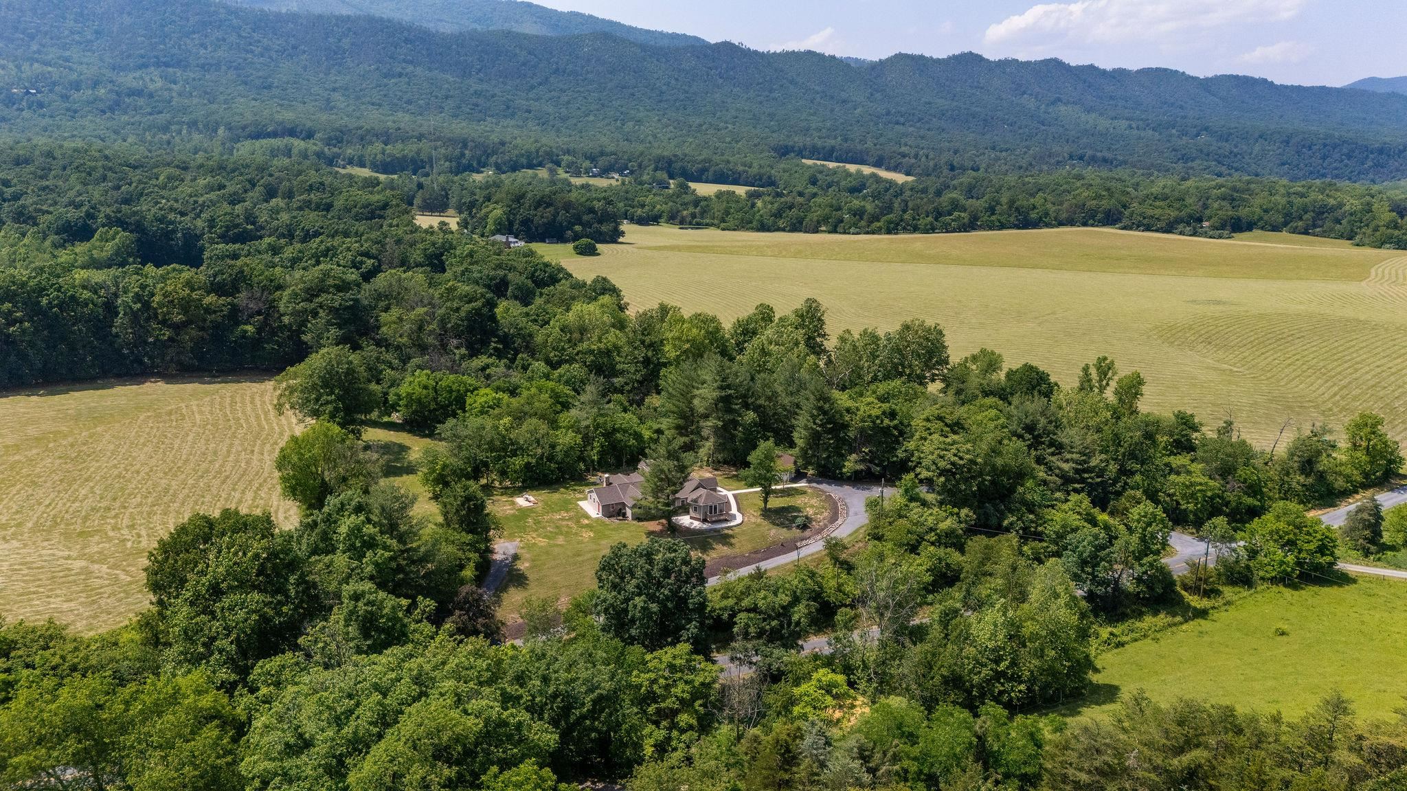 2003 RINACAS CORNER RD