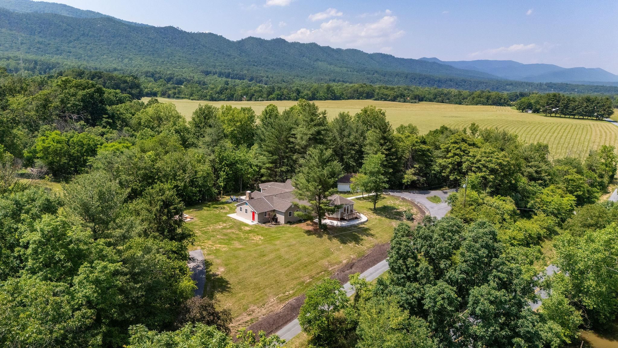 2003 RINACAS CORNER RD