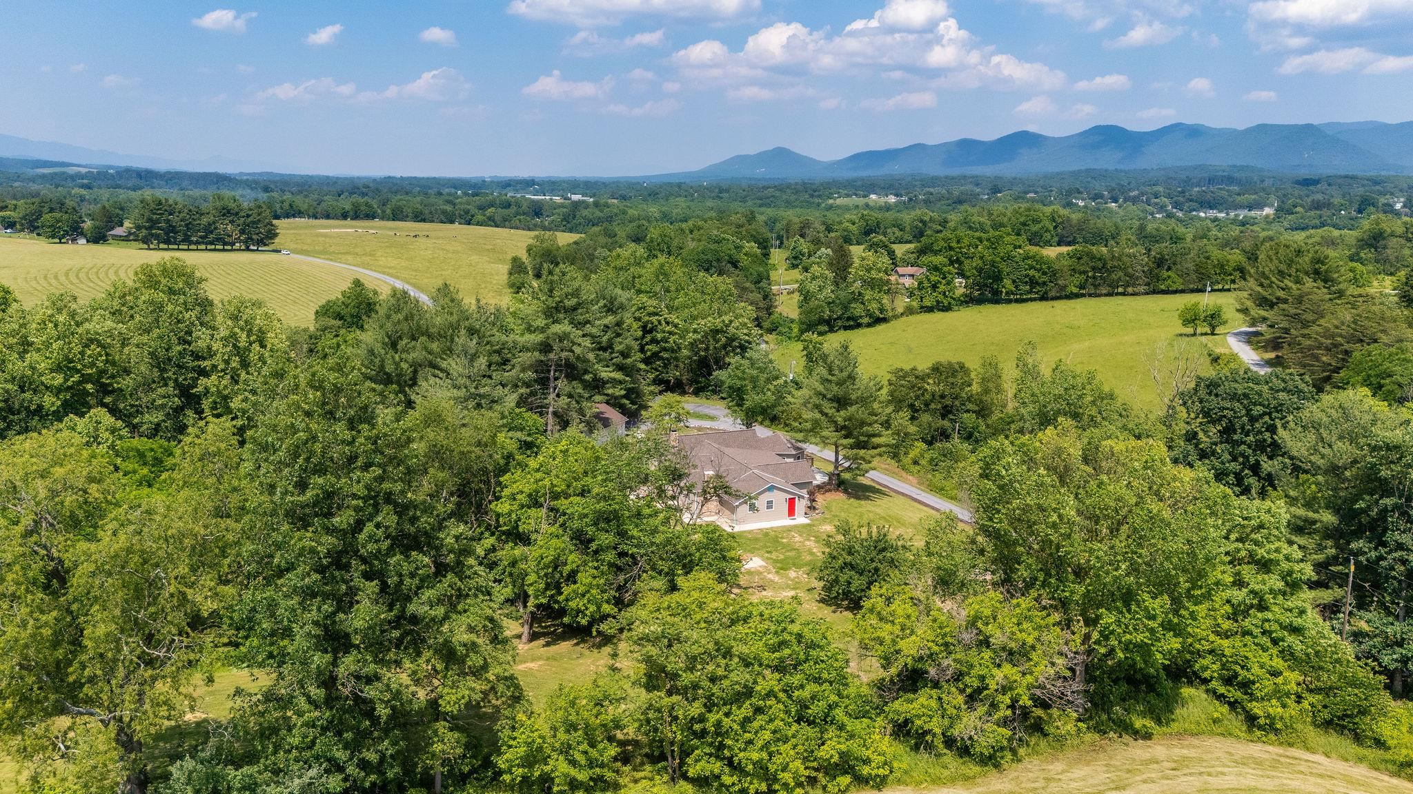 2003 RINACAS CORNER RD